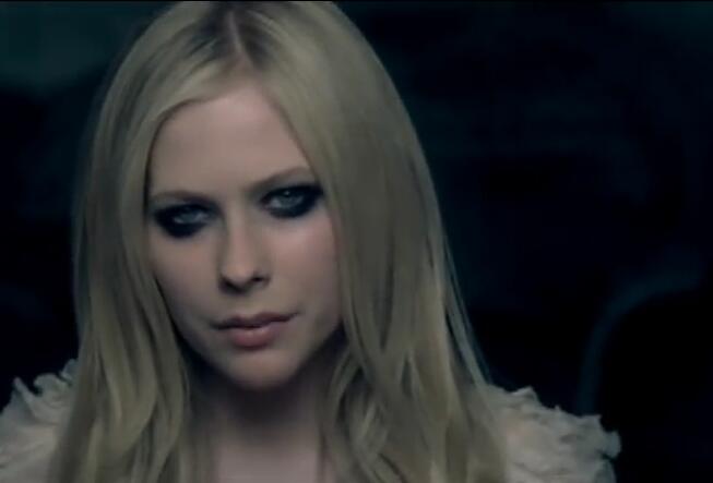 Avril Lavigne – When You’re Gone (Officia Music Video) 高清MV