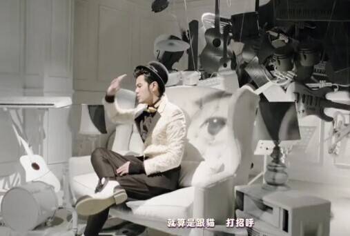 周杰伦2014新专辑《哎呦不错哦》-鞋子特大号等高清MV下载